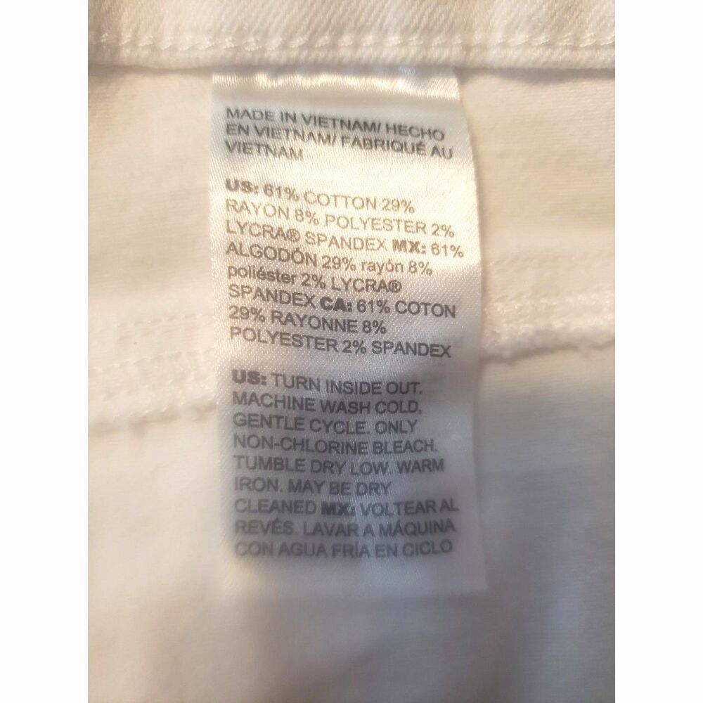 Chico’s White Pull-On Slim Boot 5 Pocket Pants Size 18R - Picture 4 of 7